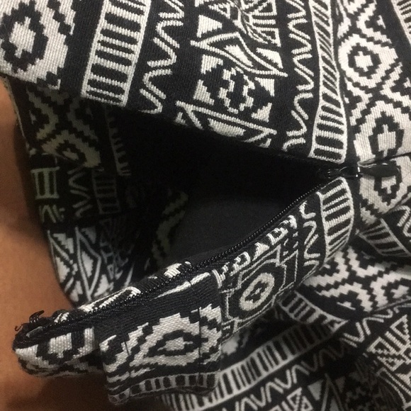 NWOT! Black & White Aztec Shorts - Picture 5 of 5